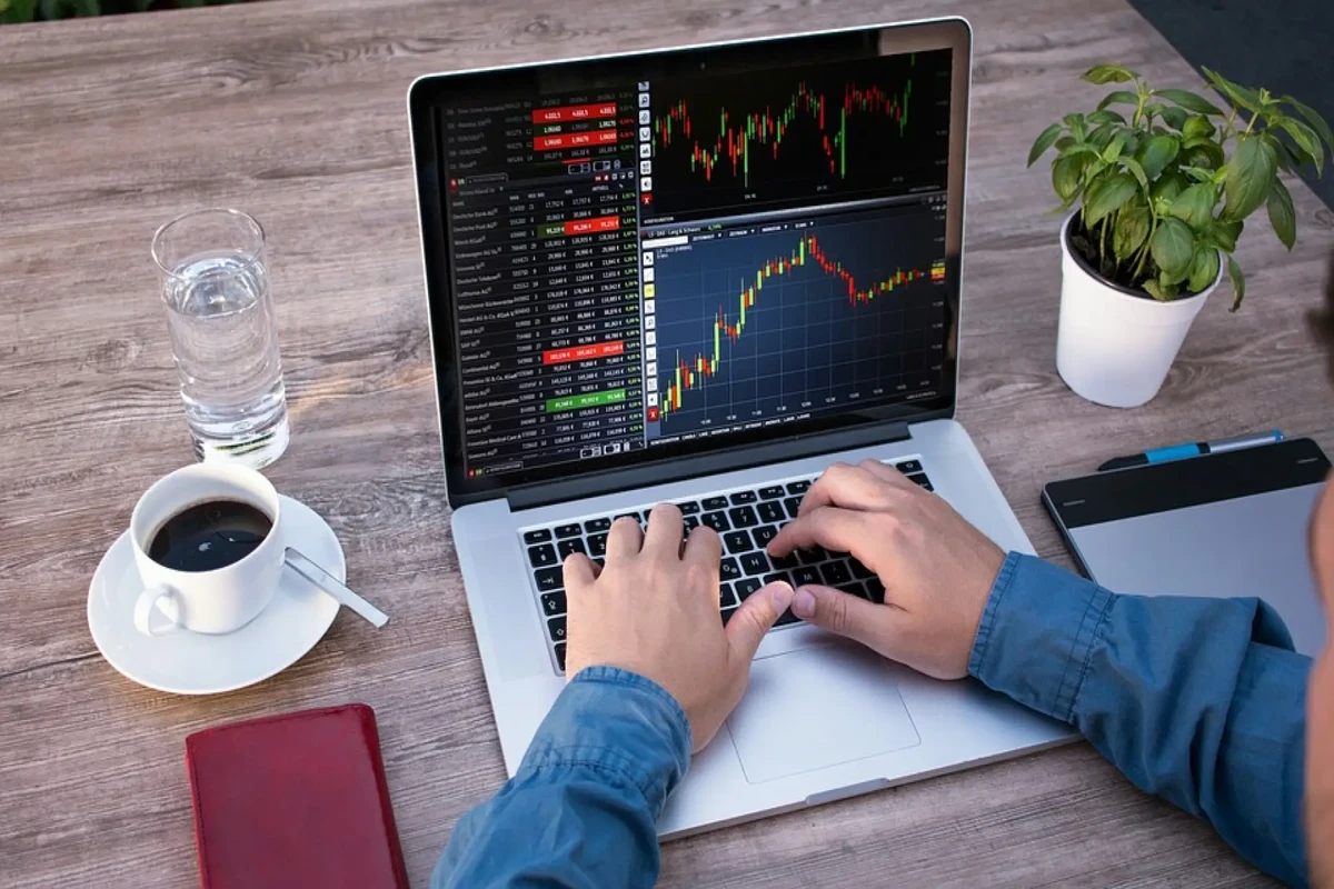 advanced trader fee tier strategies